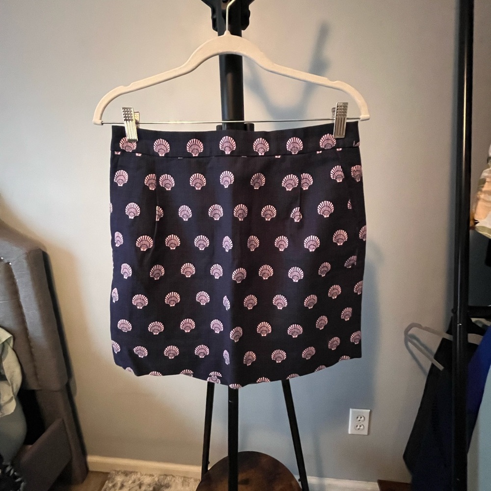 J crew skirt size 4 navy with purple shells